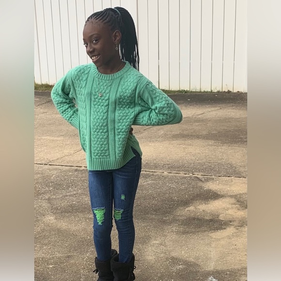 Girl's Chunky Knit Pullover Sweater - Picture 3 of 3